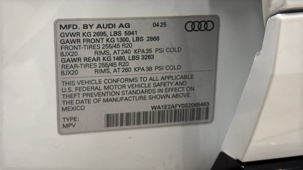 Used 2025 Audi Q5 e Premium Plus w/ Premium Plus Package AWD/4WD image 29