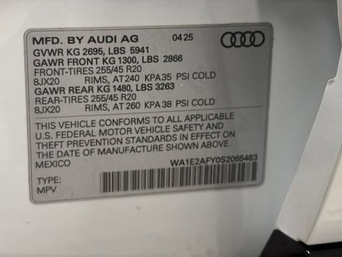 Used 2025 Audi Q5 e Premium Plus w/ Premium Plus Package AWD/4WD image 29