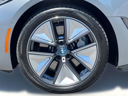 Used 2024 BMW i4 eDrive35 w/ Premium Package RWD image 12