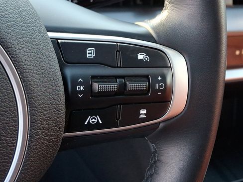 Certified 2025 Kia Sportage SX image 24