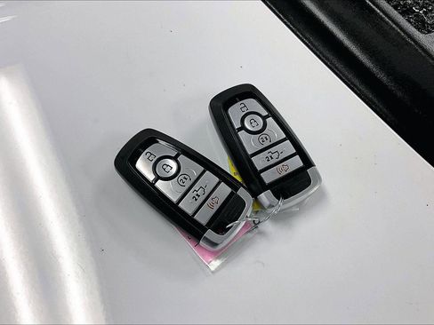 Used 2022 Ford F150 XLT w/ Equipment Group 302A High image 9