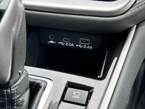 Used 2025 Subaru Outback Onyx Edition XT AWD/4WD image 16