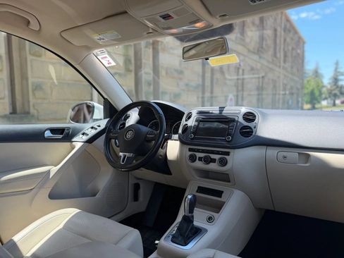 Used 2014 Volkswagen Tiguan SE FWD image 11