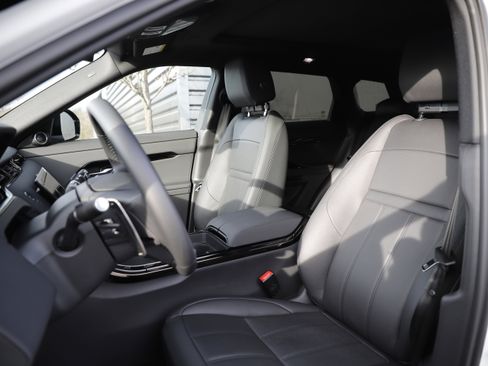 New 2025 Land Rover Range Rover Evoque Dynamic SE AWD/4WD image 19