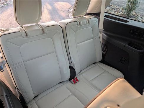 Used 2022 Lincoln Aviator Black Label w/ Dynamic Handling Package image 21