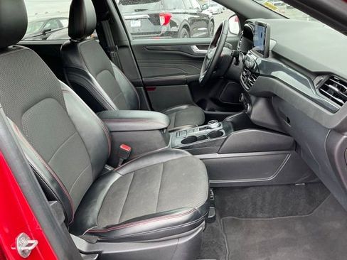 Used 2024 Ford Escape ST-Line w/ Cold Weather Package FWD image 22