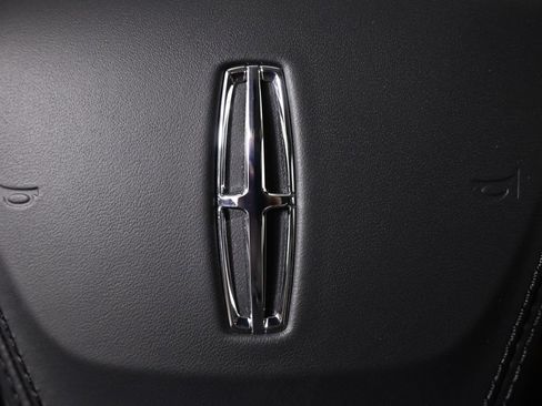 New 2026 Lincoln Aviator AWD image 35