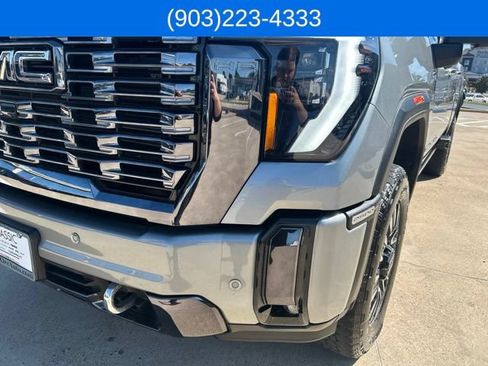 Used 2024 GMC Sierra 2500 Denali Ultimate AWD/4WD image 6