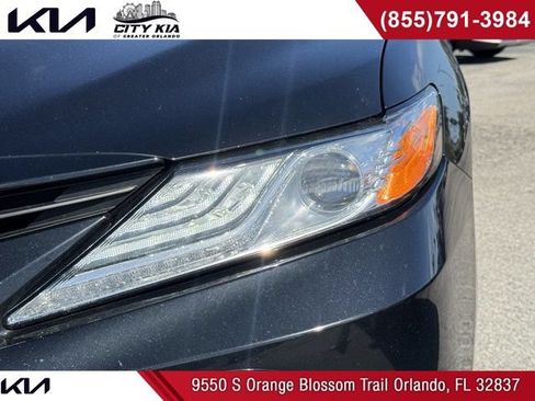Used 2023 Toyota Camry XLE FWD image 7