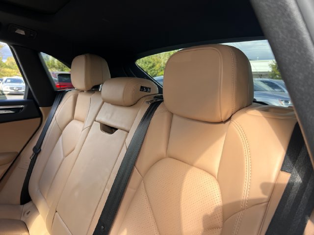 Used 2019 Porsche Macan AWD/4WD image 19