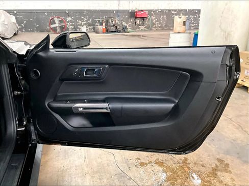 Used 2017 Ford Mustang GT w/ GT Performance Package RWD image 24