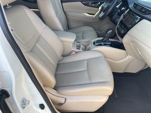 Used 2018 Nissan Rogue SL w/ Premium Package FWD image 19