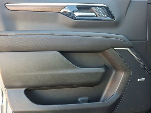 Certified 2025 Chevrolet Tahoe High Country image 10