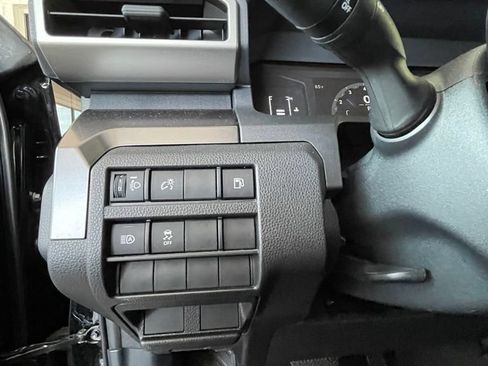 Used 2025 Toyota 4Runner SR5 AWD/4WD image 12