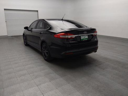 Used 2018 Ford Fusion SE w/ Equipment Group 201A FWD image 5