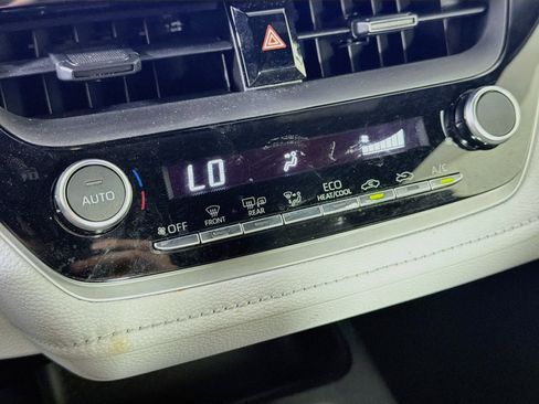 Used 2023 Toyota Corolla SE FWD image 24