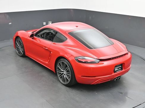 Certified 2025 Porsche 718 Cayman RWD image 26