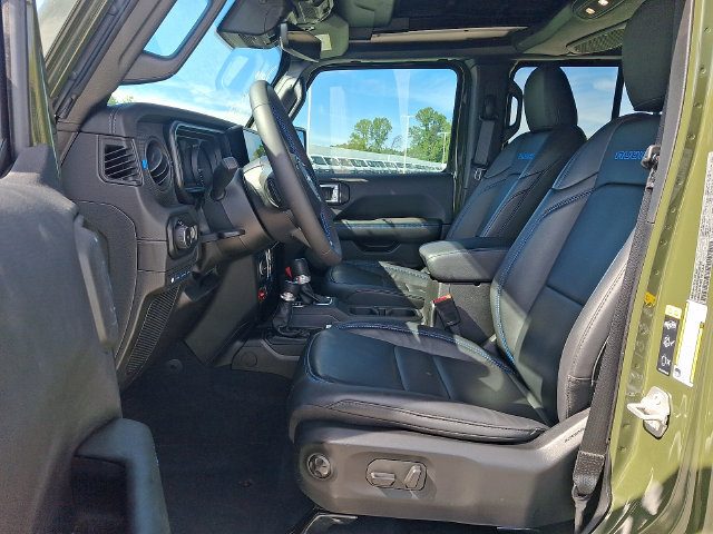 Used 2024 Jeep Wrangler Unlimited Rubicon 4xe AWD/4WD image 13