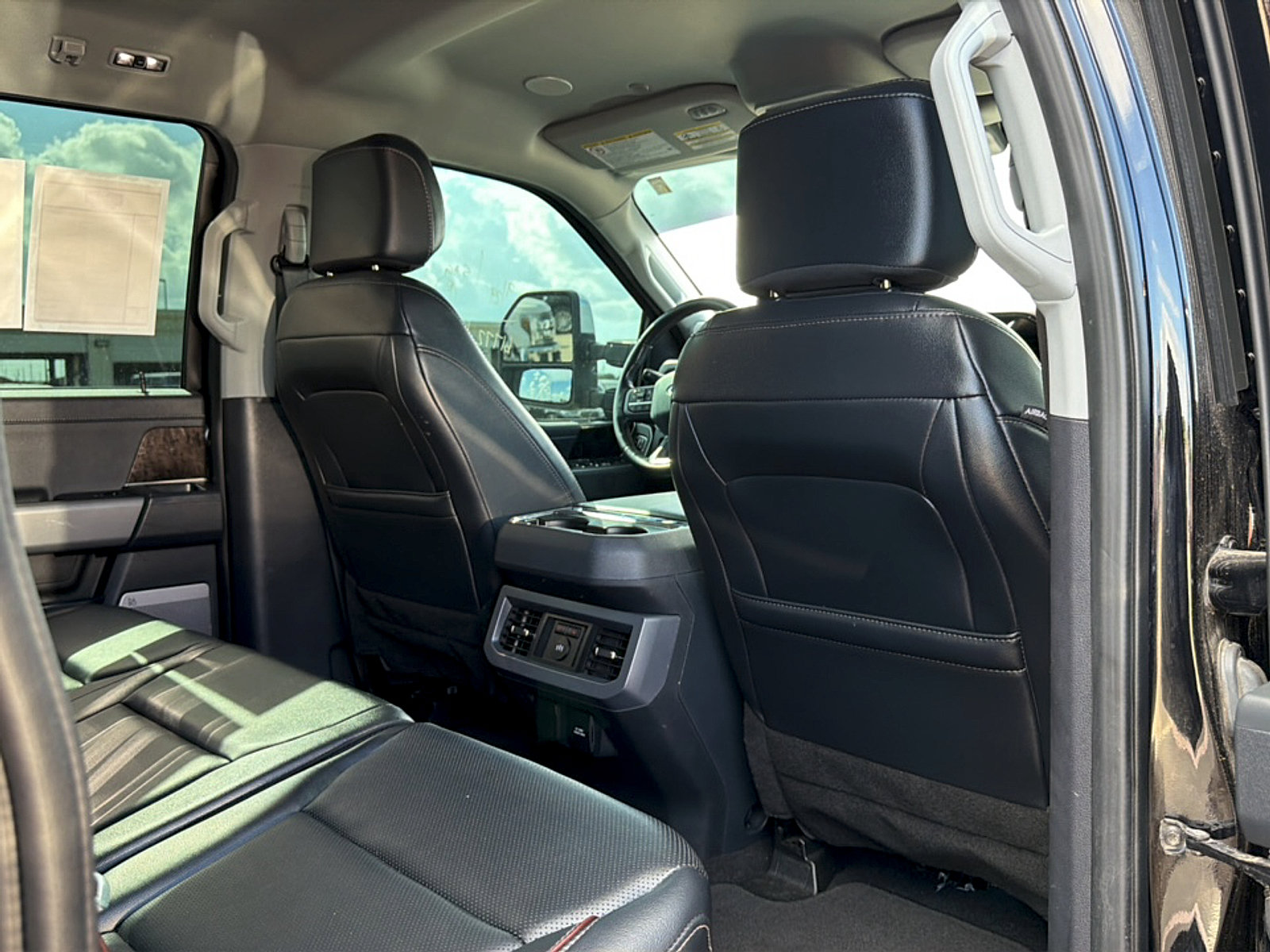 Used 2024 Ford F250 Lariat w/ Lariat Ultimate Package AWD/4WD image 13