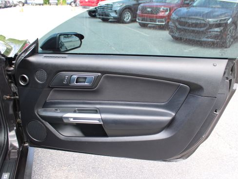 Used 2022 Ford Mustang GT w/ GT Performance Package RWD image 11