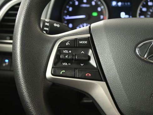 Used 2018 Hyundai Elantra SEL FWD image 32