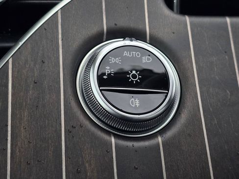 New 2026 Mercedes-Benz E 350 4MATIC Sedan image 36