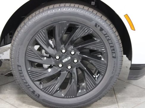 New 2026 Lincoln Navigator Reserve w/ Jet Appearance Package AWD/4WD image 11