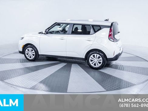 Used 2025 Kia Soul LX image 5