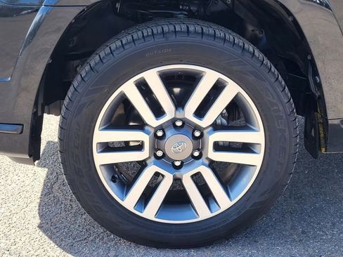 Used 2022 Toyota 4Runner TRD Sport w/ Technology Package AWD/4WD image 9