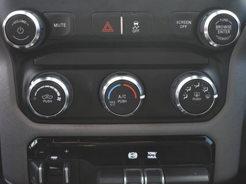 Used 2024 RAM 3500 Big Horn image 27