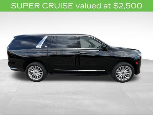 Used 2023 Cadillac Escalade ESV Premium Luxury AWD/4WD image 3