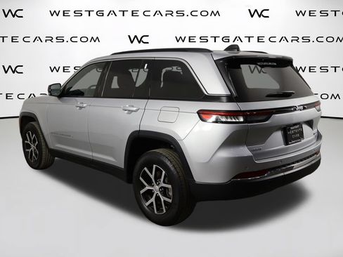 Used 2025 Jeep Grand Cherokee Limited AWD/4WD image 59