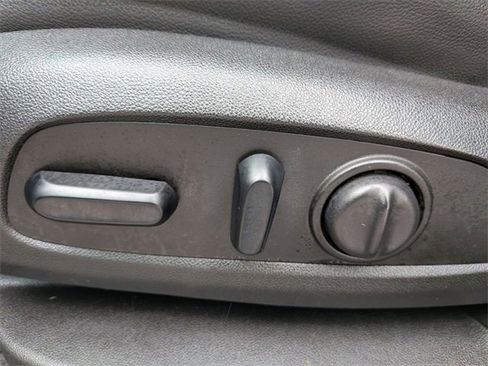 Used 2019 Chevrolet Traverse LT w/ LPO, Floor Liner Package image 12