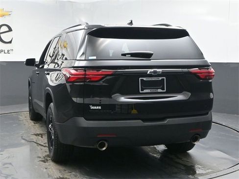 Used 2023 Chevrolet Traverse LT w/ Midnight/Sport Edition image 37