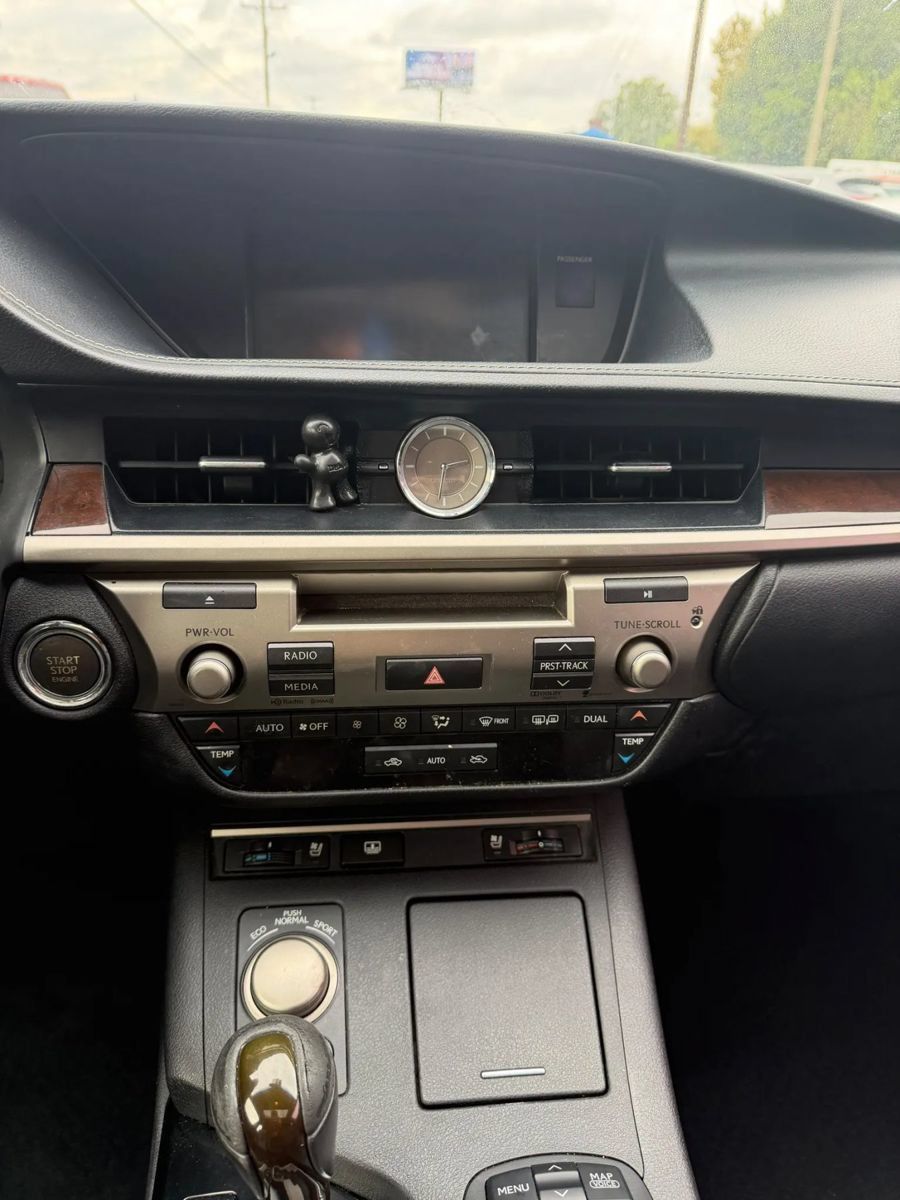 Used 2013 Lexus ES 350 w/ Luxury Pkg FWD image 11