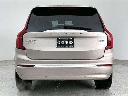 New 2026 Volvo XC90 B5 Plus image 7