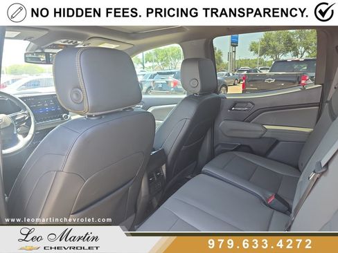Used 2025 Chevrolet Colorado ZR2 w/ Technology Package AWD/4WD image 10