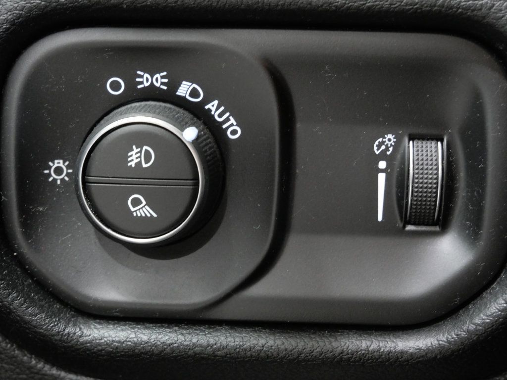 Used 2022 RAM 1500 Big Horn AWD/4WD image 13