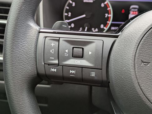 Certified 2023 Nissan Rogue SV image 26