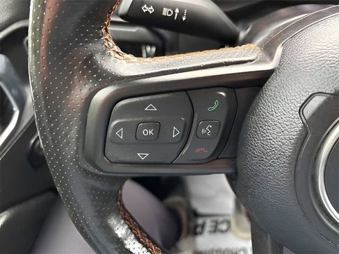 Used 2024 Jeep Gladiator Mojave w/ Technology Group AWD/4WD image 13