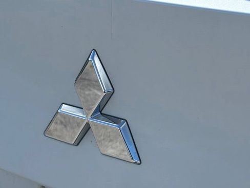 Used 2024 Mitsubishi Outlander SEL FWD image 24