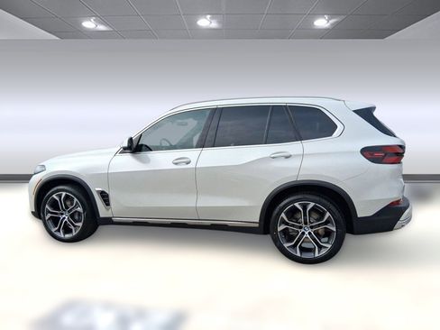 Used 2026 BMW X5 xDrive40i w/ Climate Comfort Package AWD/4WD image 2