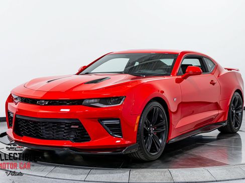 Used 2016 Chevrolet Camaro SS RWD image 8