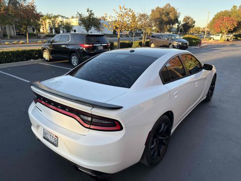 Used 2018 Dodge Charger SXT w/ Blacktop Package image 10