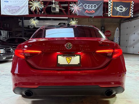 Used 2020 Alfa Romeo Giulia Ti AWD/4WD image 8