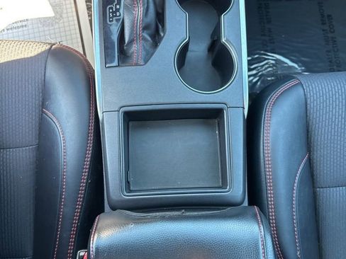 Used 2016 Toyota Camry SE w/ Moonroof Package image 18