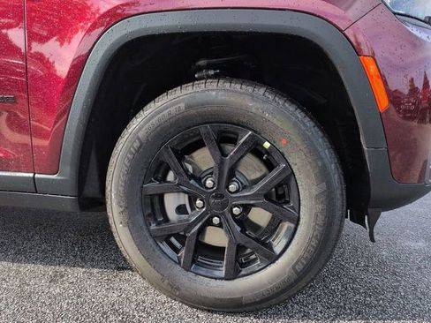 New 2026 Jeep Grand Cherokee L 2WD image 10