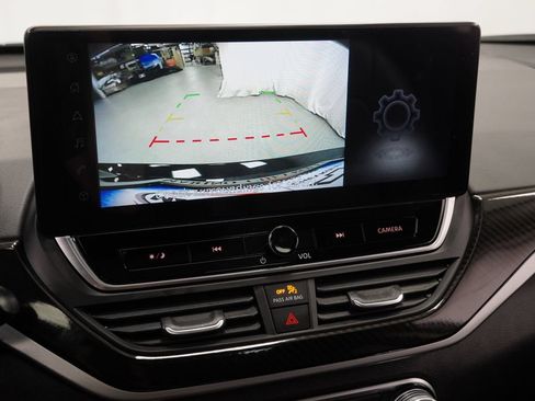 Used 2024 Nissan Altima 2.5 SR w/ SR Premium Package FWD image 18
