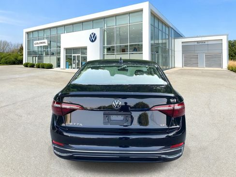 Certified 2022 Volkswagen Jetta SEL FWD image 4