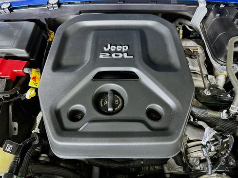 Used 2023 Jeep Wrangler Unlimited AWD/4WD image 30